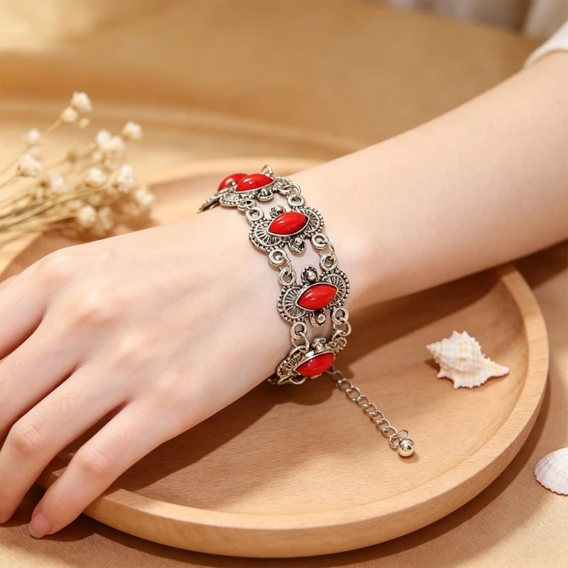 G92D Bohemian Vintage Bracelet Silver Tone Engraving Accent Design with Adjustable Extender Chain for Daily Outfit Styling