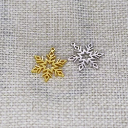 5PCS Cold Winter Snowflake Necklace Women DIY Charm Pendant Ice Christmas Collar Fashion Jewelry Pendant