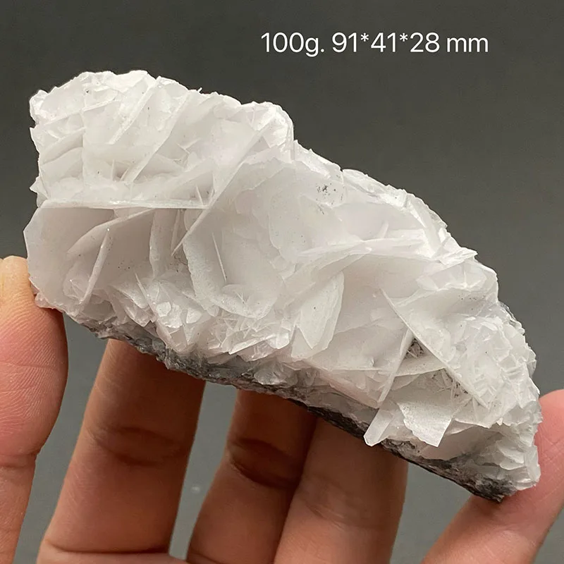 Calcite in scaglie bianche naturali al 100% (effetto fluorescente rosa) campione minerale di pietra grezza collezione di pietre preziose di cristallo curativo