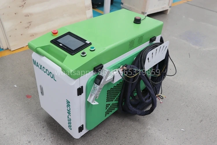 

3 In 1 Handheld Fiber Laser Cutting Cleaning Welding Machine 1000W 1500W 2000W 3000W