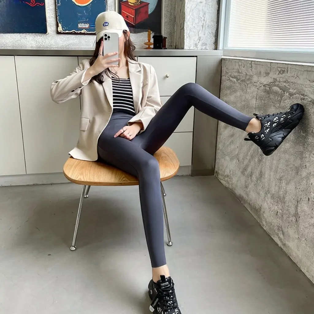 

Kaka S424 High Waist Cropped Suspension Pants Seamless Hip Lifting Belly Contracting Shark Pants plus Size Yoga Leggings