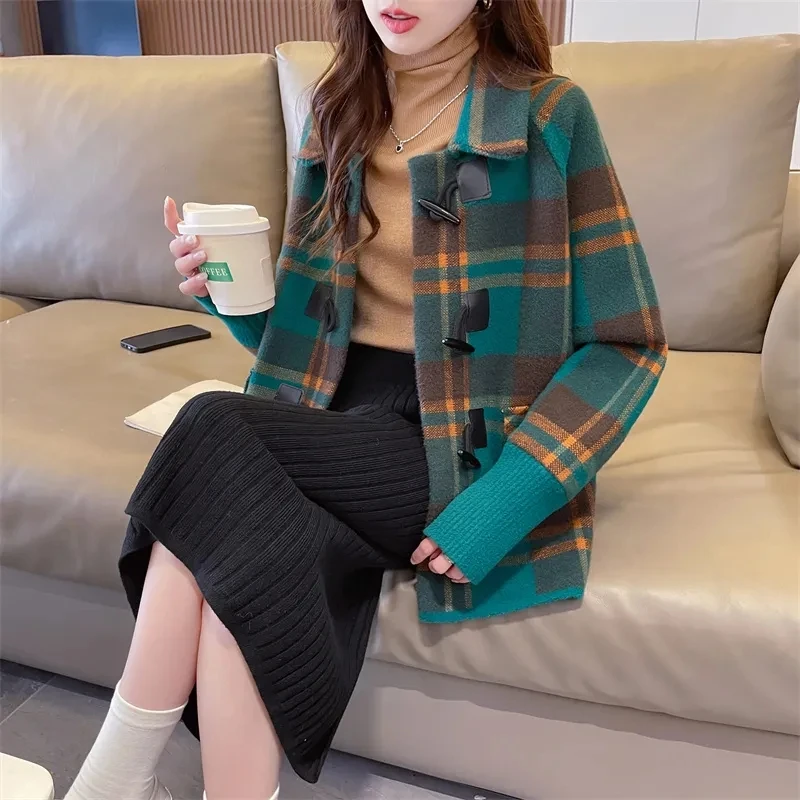 Knitted Short Jacket Women's Plaid Thickened 2025 Autumn Winter New Loose Outwear Western Style Woolen Coat Female Cardigan Tide