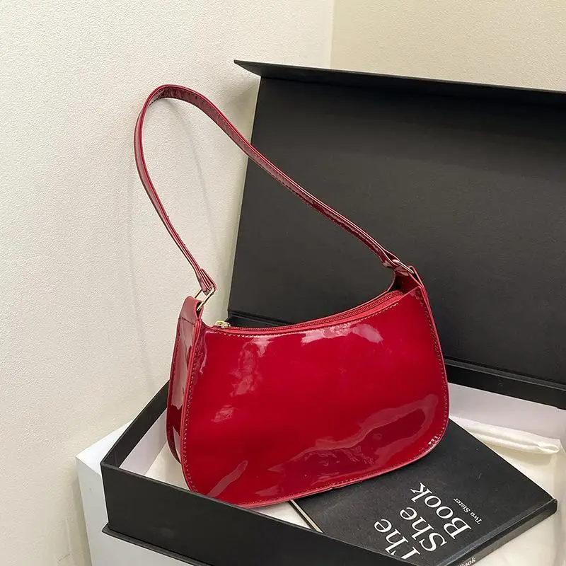 Glossy PU Leather Underarm Shoulder Bag, Retro Minimalist Design, for Daily Outfits, Stores Small Personal Essentials