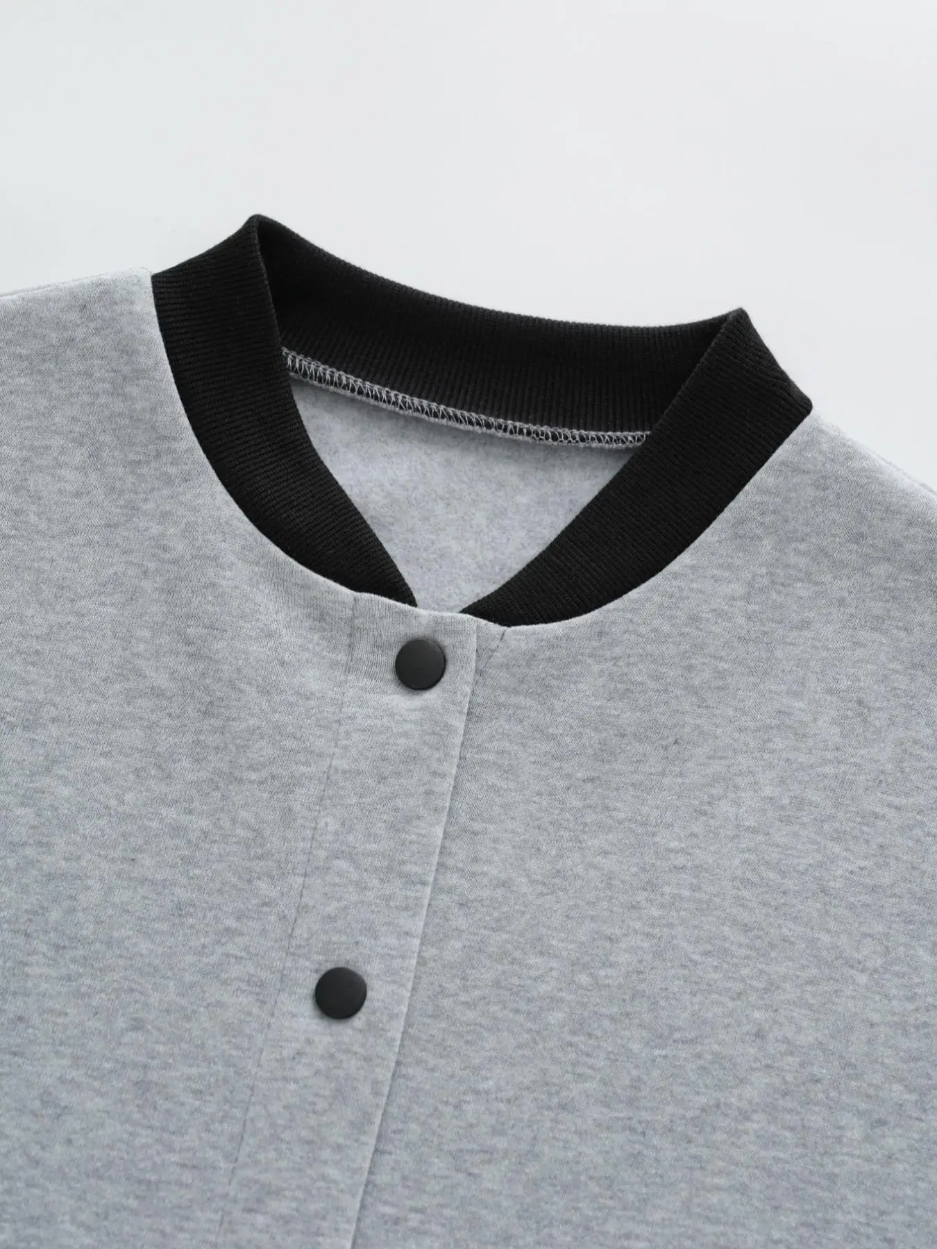 سترة نسائية ذات ألوان متباينة مقاس كبير، سترة بأكمام طويلة وياقة بيسبول وزر أمامي وأكمام طويلة، أنيقة وعصرية، بالإضافة إلى ذلك