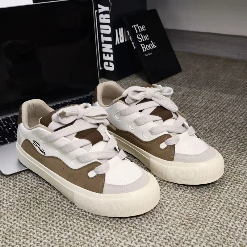 أحذية رجالية جديدة لعام 2025 أحذية تزلج خريفية بنعل سميك أحذية خبز غير رسمية متعددة الاستخدامات النسخة الكورية أحذية رياضية عصرية #4