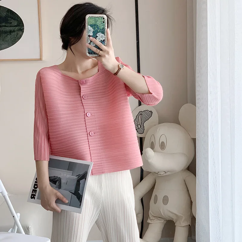 

Short Jacket For Women Summer New Solid Color Loose Miyake Pleated Square Collar Single Breasted Casual Thin Coats Female