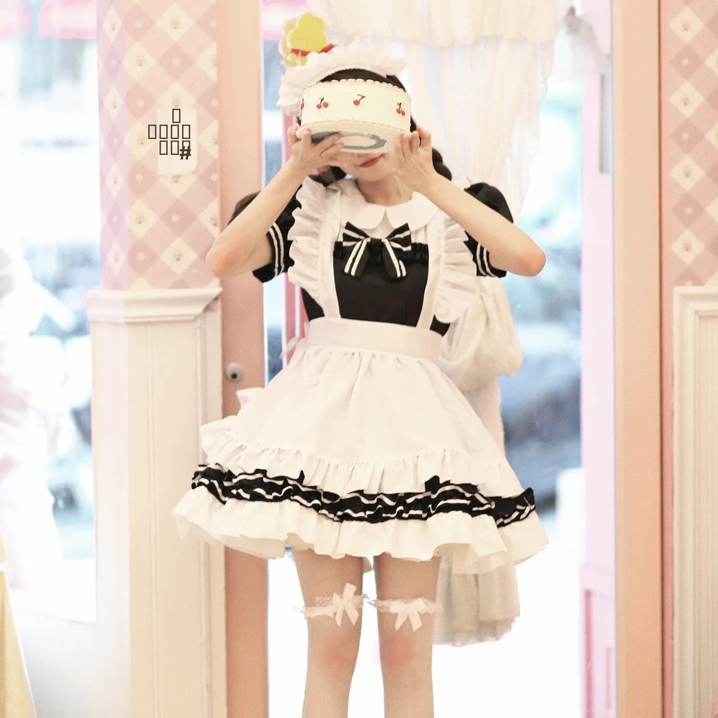 

Classic Black White Maid Uniform Cosplay Women's Clothing plus Size Japanese Style Large Size Ladies Domestic Servant Outfit