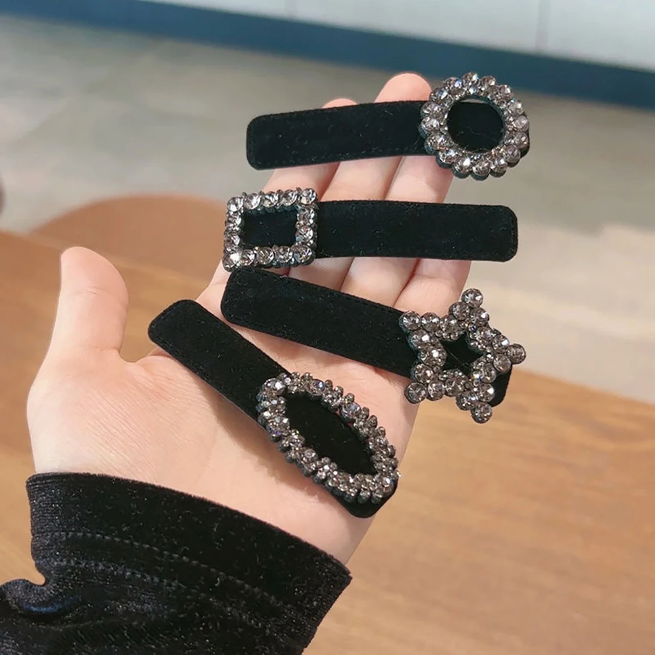 4Pcs/Set Luxury Black Geometric BB Hair Clip Retro Children Girls Clip Temperament Heart Rhinestone Hairpin Hair Accessorie Gift