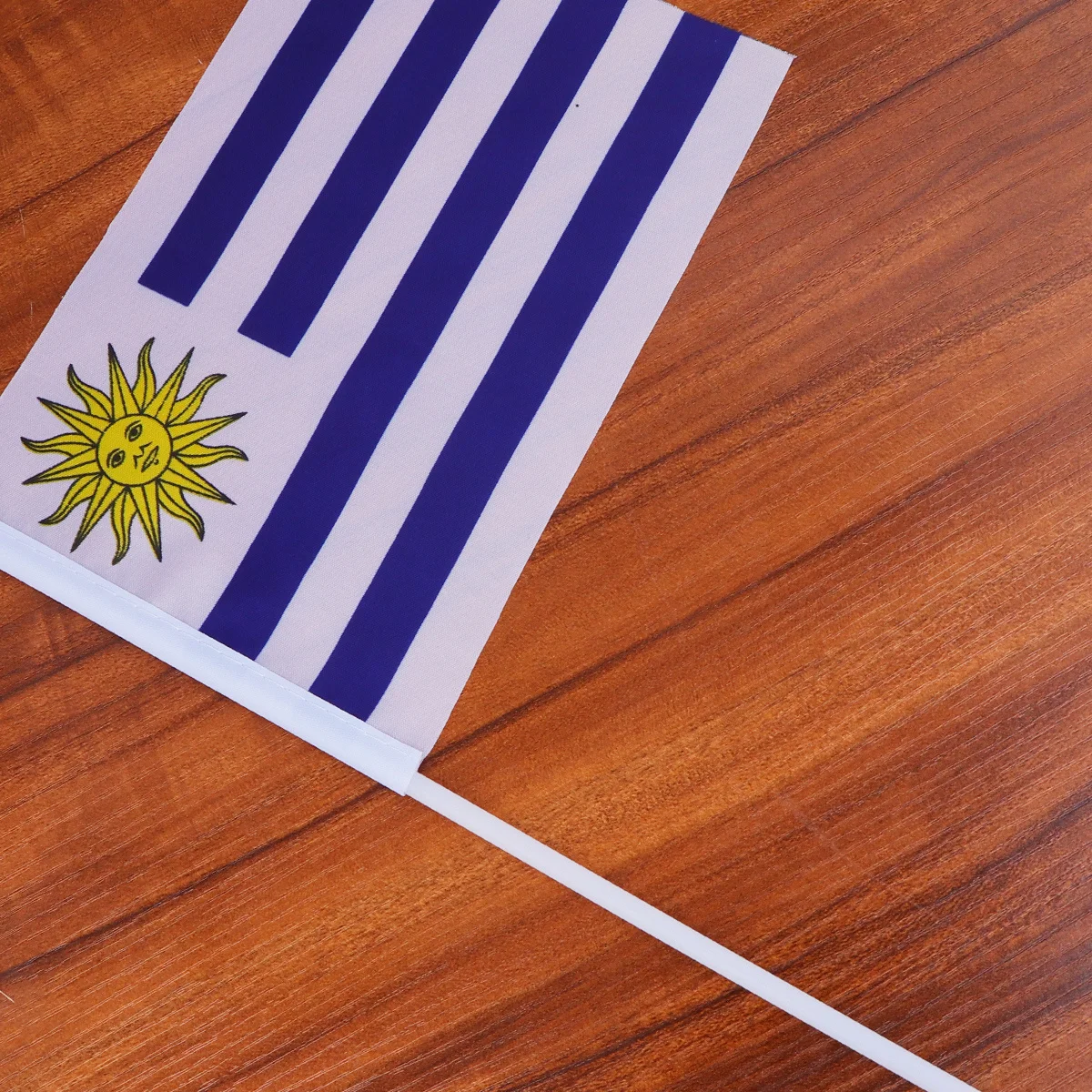 

100Pcs Hand Held Stick Flags Small National Flags Durable High Visibility Outdoor Football Game Party Classroom Decoration