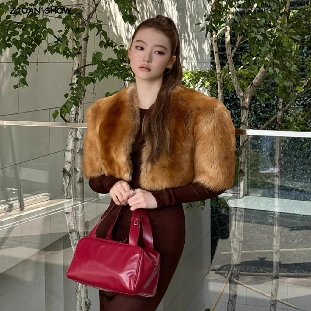 

3 color New 2025 Fashion Winter No Button Faux Fox Fur Cape Coat Women V neck Half Sleeve Loose Crop Warm Jacket Short Outerwear