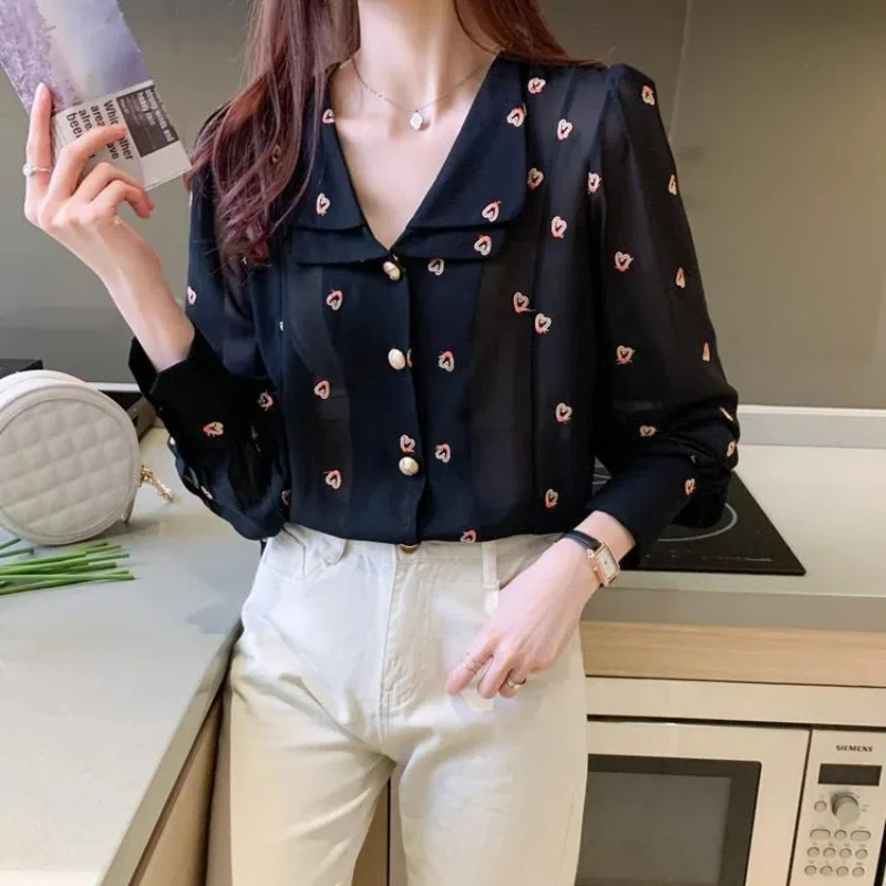 2024 New Spring and Autumn French Retro Versatile Chiffon Blouses Long Sleeve Square Collar Printed Button Women\'s Shirt Top