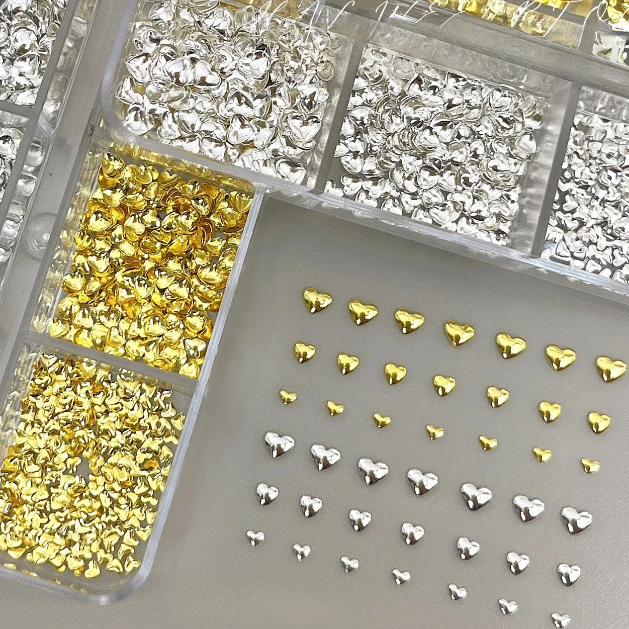 

Mix Size Love Heart Star Metal Rivet Christmas Snowflakes Strawberry Cherry Flower Bowknot Nail Art Accessories Decorations Tool