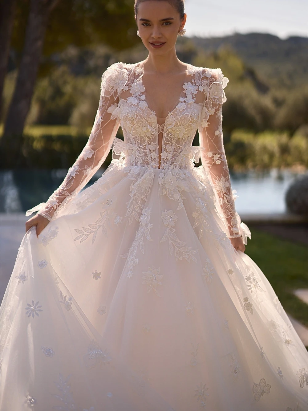SAROULU Dreamy Floral Glitter Wedding Dress Elegant Sheer A Line Corset Bridal Gown Long Sleeved Delicate Appliques Bride Wear