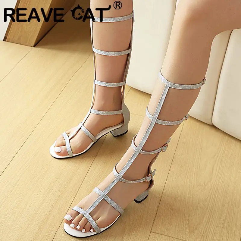 

REAVE CAT 2025 Блестящие женские сандалии с открытым носком на среднем каблуке 3 см с застежкой-молнией и пряжками на поясе Большой размер 45 46 47 Модная женская обувь для свиданий