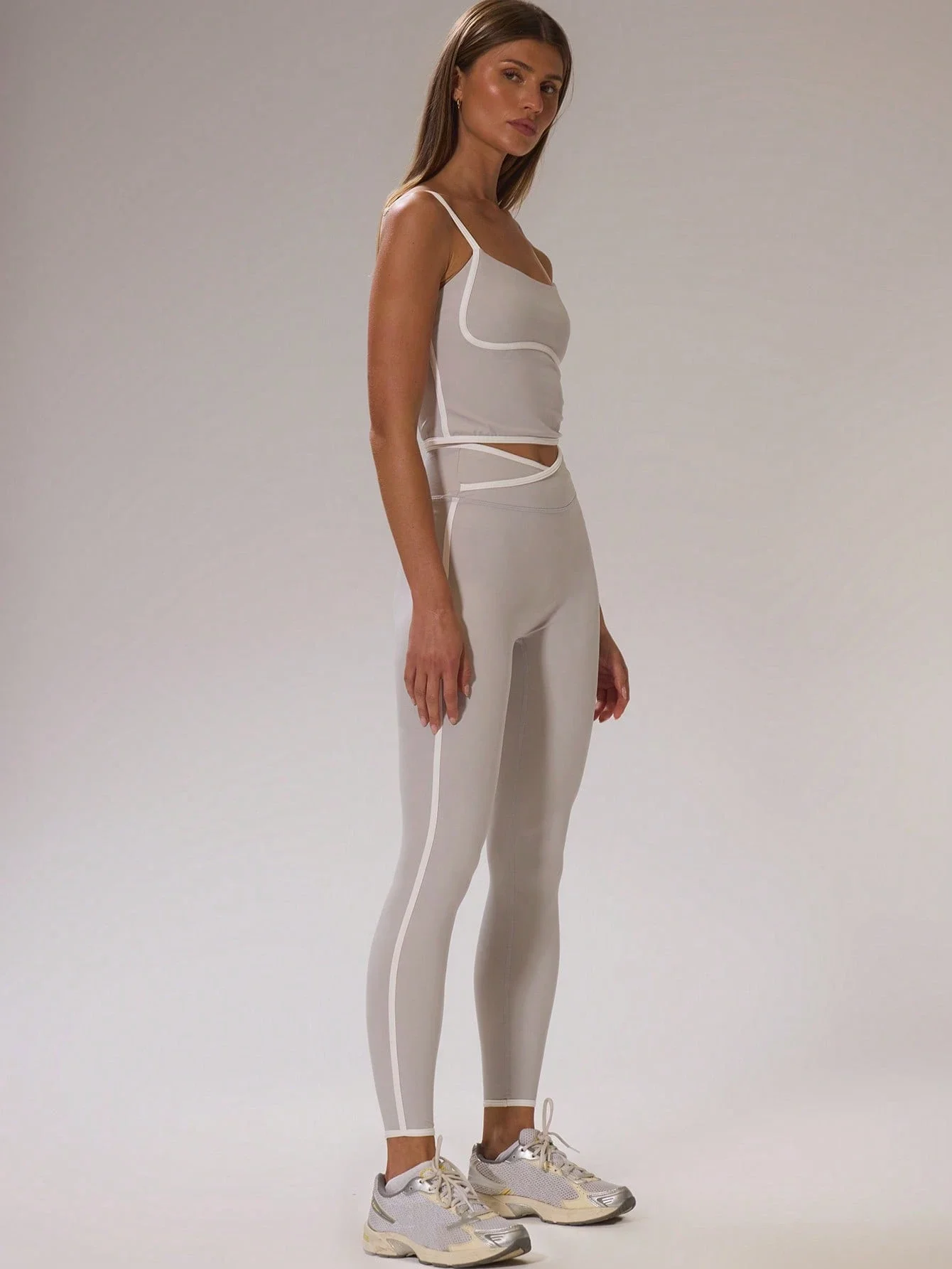 

Contrast Piping Fitted Crop Top And Crossover High Waist Leggings Set Stretch Activewear Gym Workout Yoga