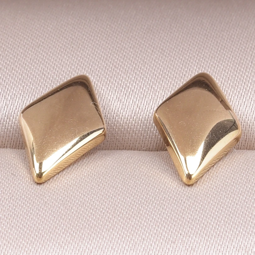 New Stainless Steel High Quality Fashion 18k Gold Plated Earring Butterfly Hollowing Out Five-Pointed Star Ocean Shell Earrings