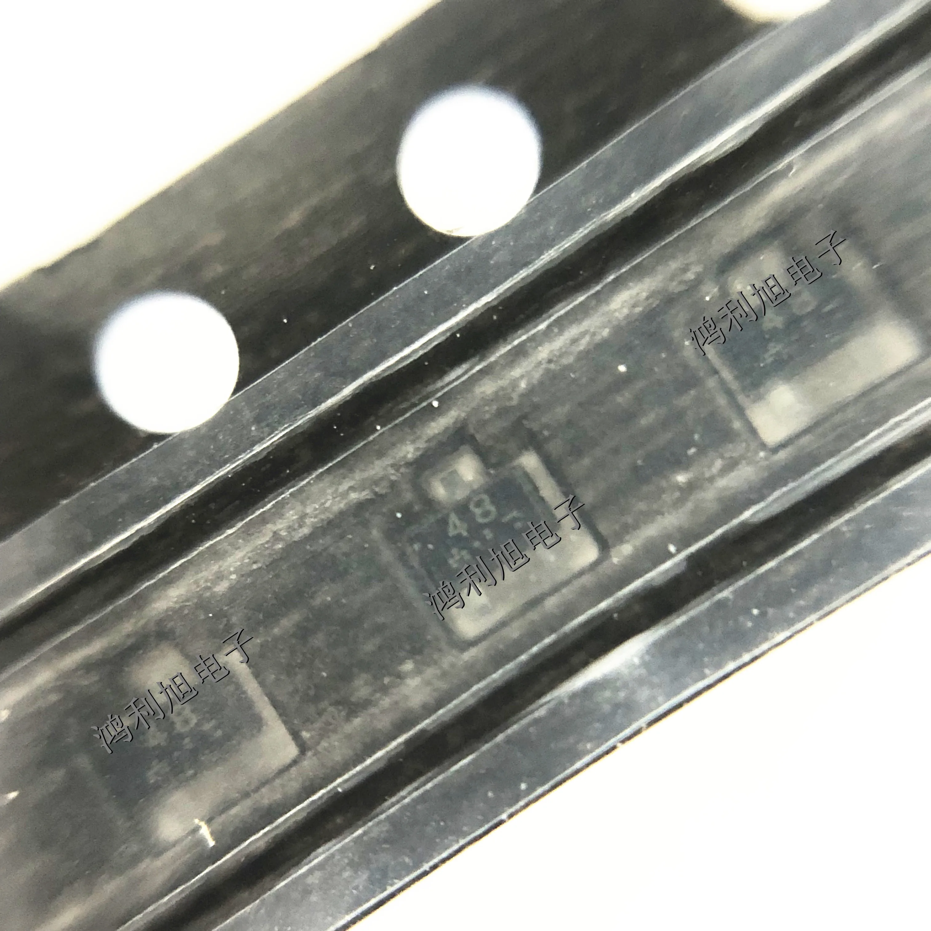 200pcs/Lot DTC024EEBTL SOT-416FL-3 MARKING;48 NPN Digital Transistors 100mA 50mV