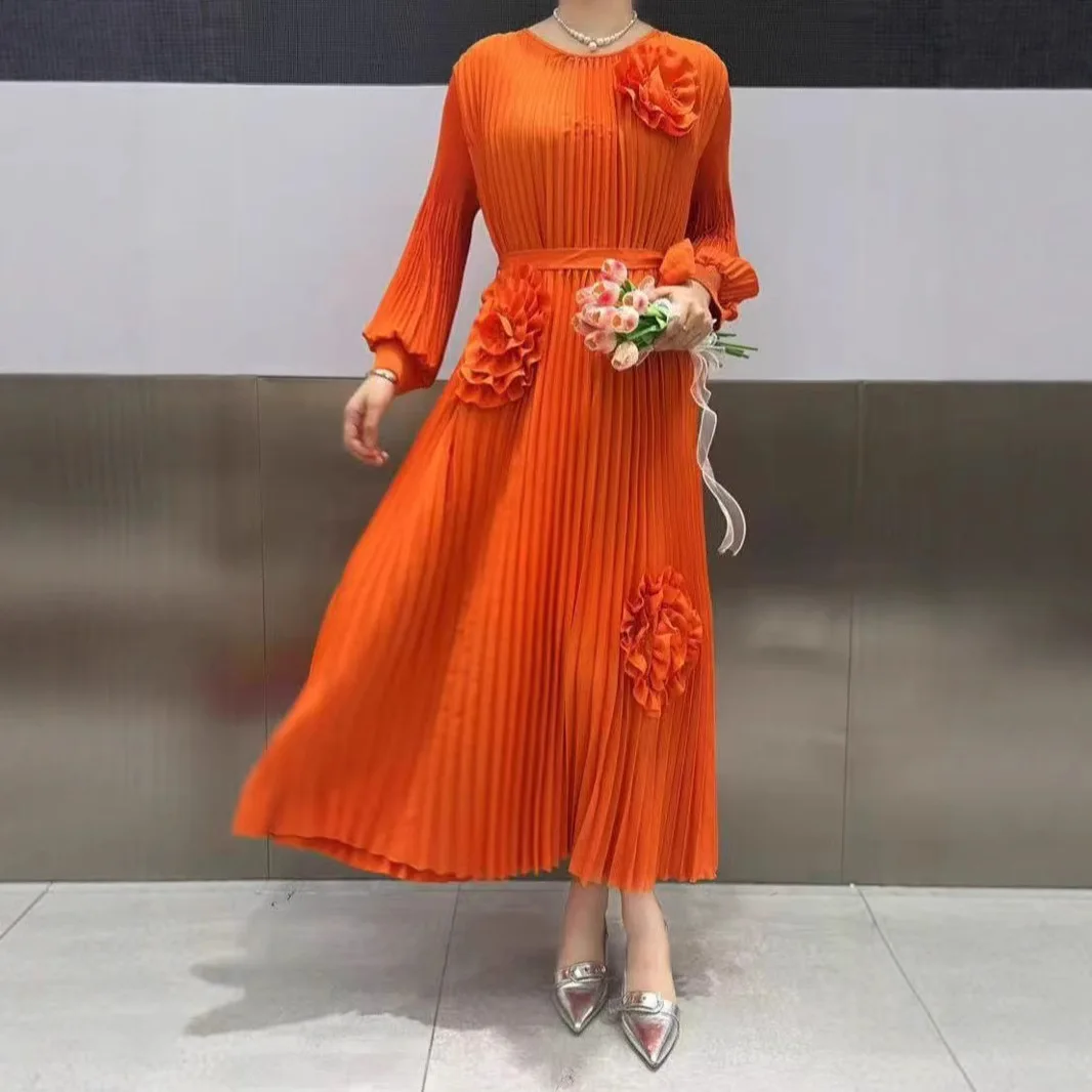 

2025 Senior Celebrity Elegant Miyake Pleated Disc Dress Women's Lace-up Waist Thin Women's Dress