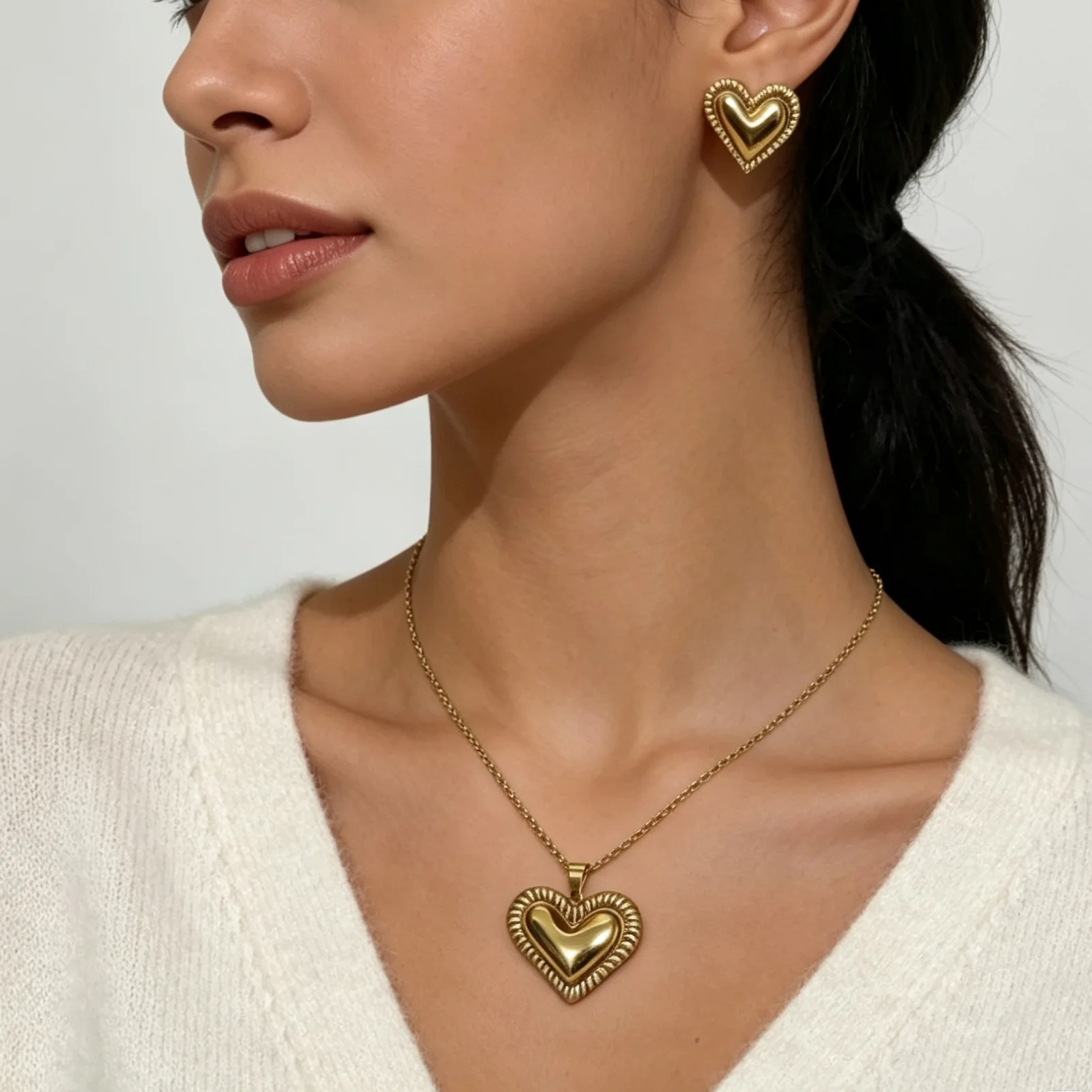1Set Ruffled 3D Heart 2Pcs Jewelry Set, Vintage Textured Wavy Heart Necklace Stud Earrings For Women Daily Wear