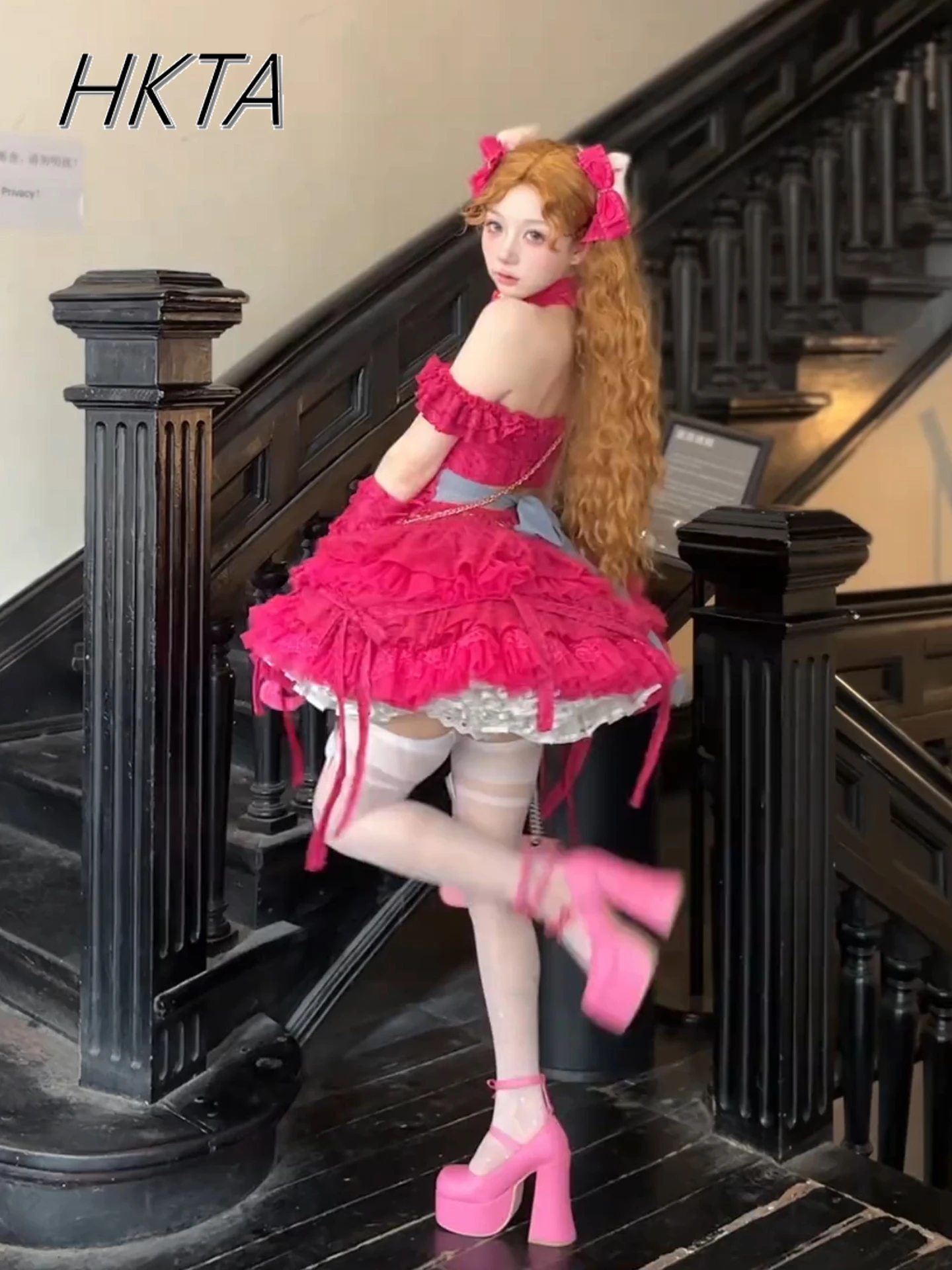 

Sweet Cute Lolita Skirt Two Pieces Sets Girl Shoulder Neck Barbie Pink Suspender Tops Ladies Cake Pleated Short Skirts Women
