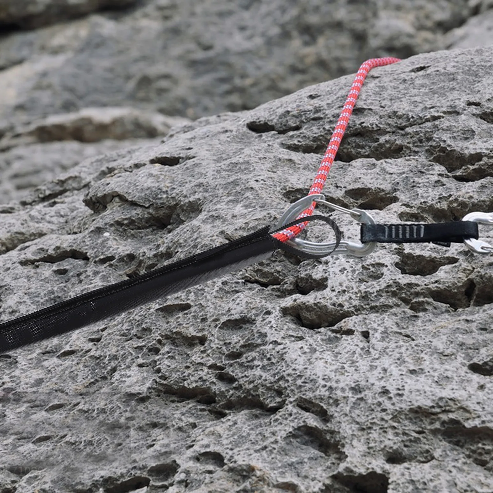 

1PC Rope Protector Durable AntiWear Climbing Covers Lightweight Portable PVC Holder For Mountaineering Camping Hiking Activities