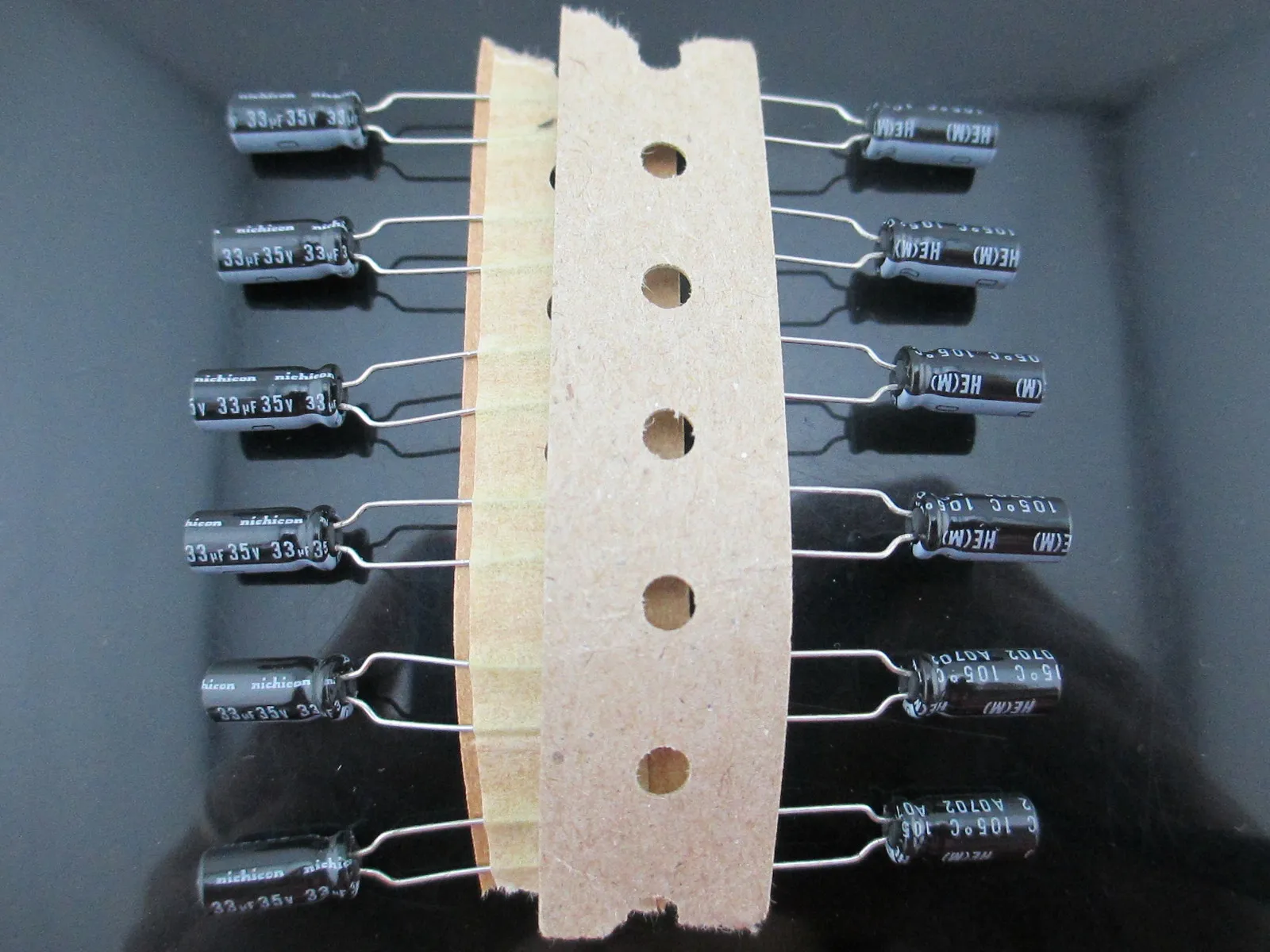 

20 шт. Nichicon HE 22mfd 50v 22UF электролитический конденсатор-40 ~ 105 ℃ 5*11мм