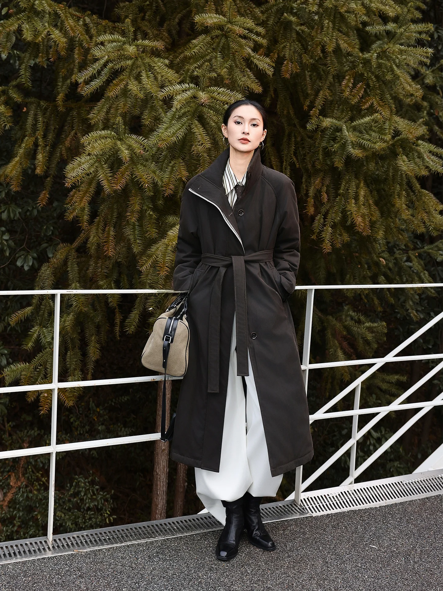 

Autumn Winter Women's Coffee Color Waist-Cinching Stand Collar down Jaet Coat Casual Loose Fit Warm Long Sve Zipper Closure