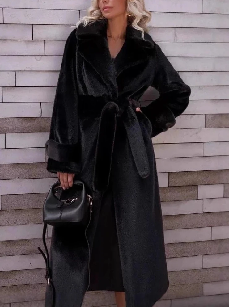 معطف شتوي نسائي من الفرو الصناعي لعام 2025 بياقة طويلة وطية صدر السترة معطف فضفاض ودافئ فاخر للركاب