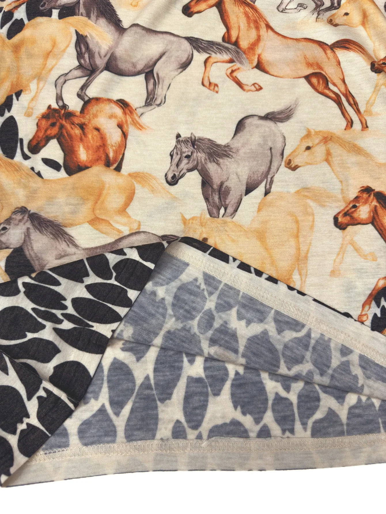 2025 Horses Printed T Shirts Women Summer Clothes Casual Cartoon Pattern Female Short Sleeve O Neck Slim Fit Tops Женская Одежда