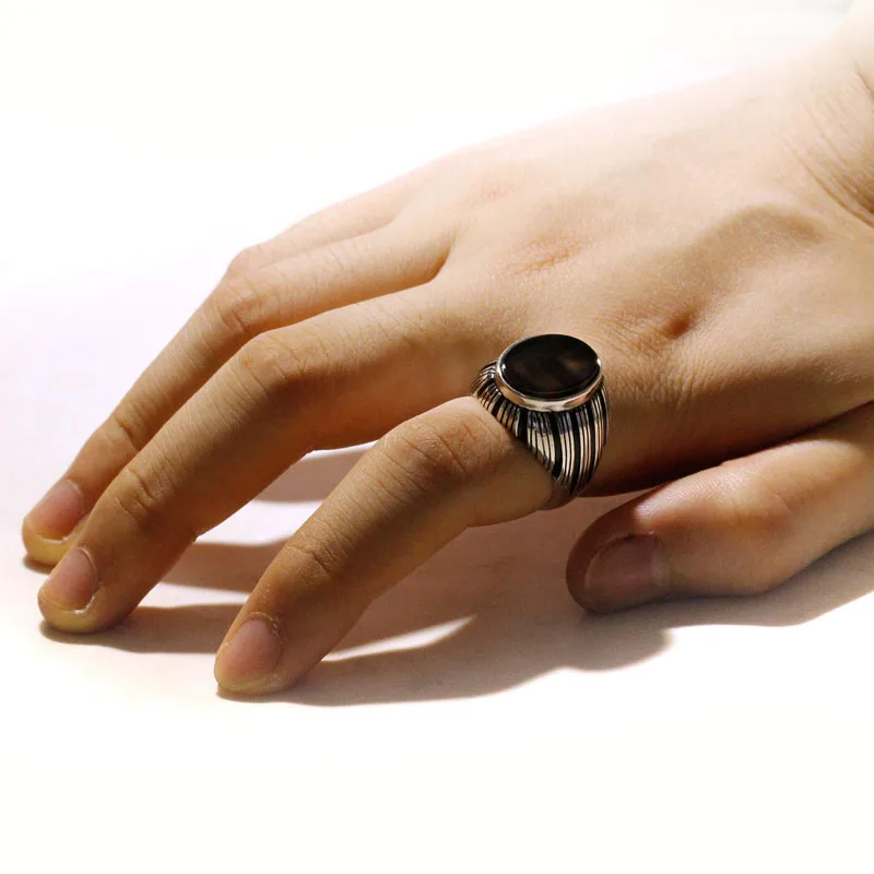 S925 pure silver men's handmade ring, paired with a stylish red natural agate stone ring, holiday party gift