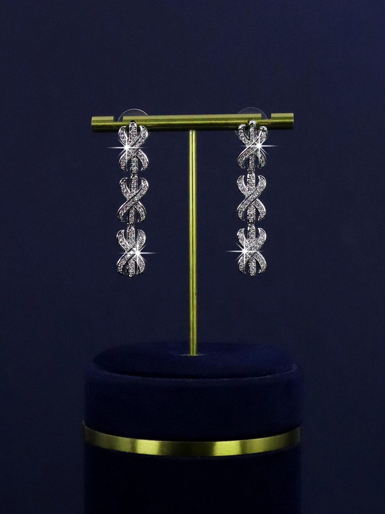 5 قطع من المطلية بالبلاتين، تصميم شرابة على شكل حرف V لموسم الزفاف بما في ذلك القلادة والأقراط والسوار والخاتم والإنلا