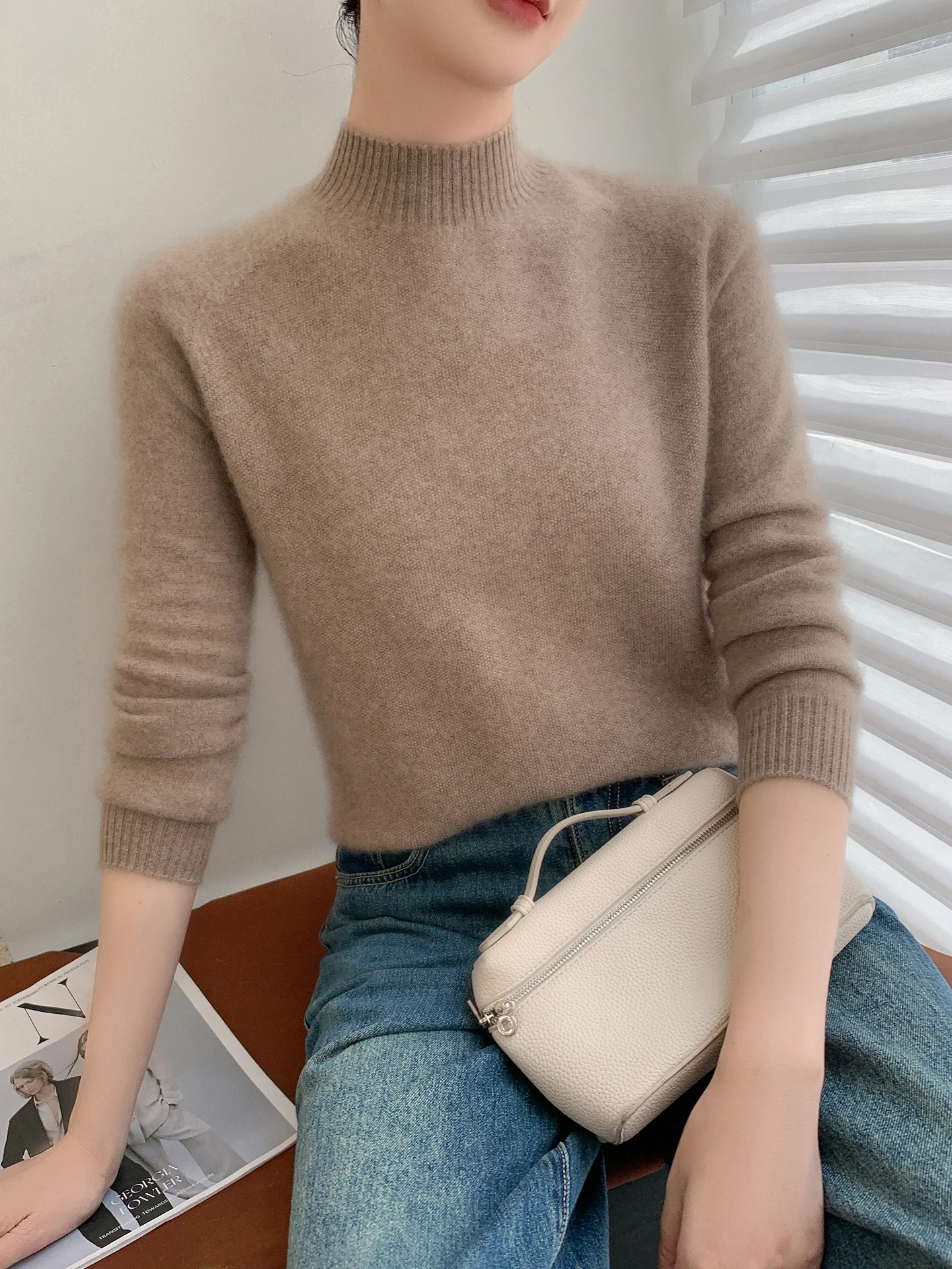 Sweater Rajut Wanita Model Longgar Kerah Tinggi Kasual Hangat Bahan Lembut Atasan Panjang