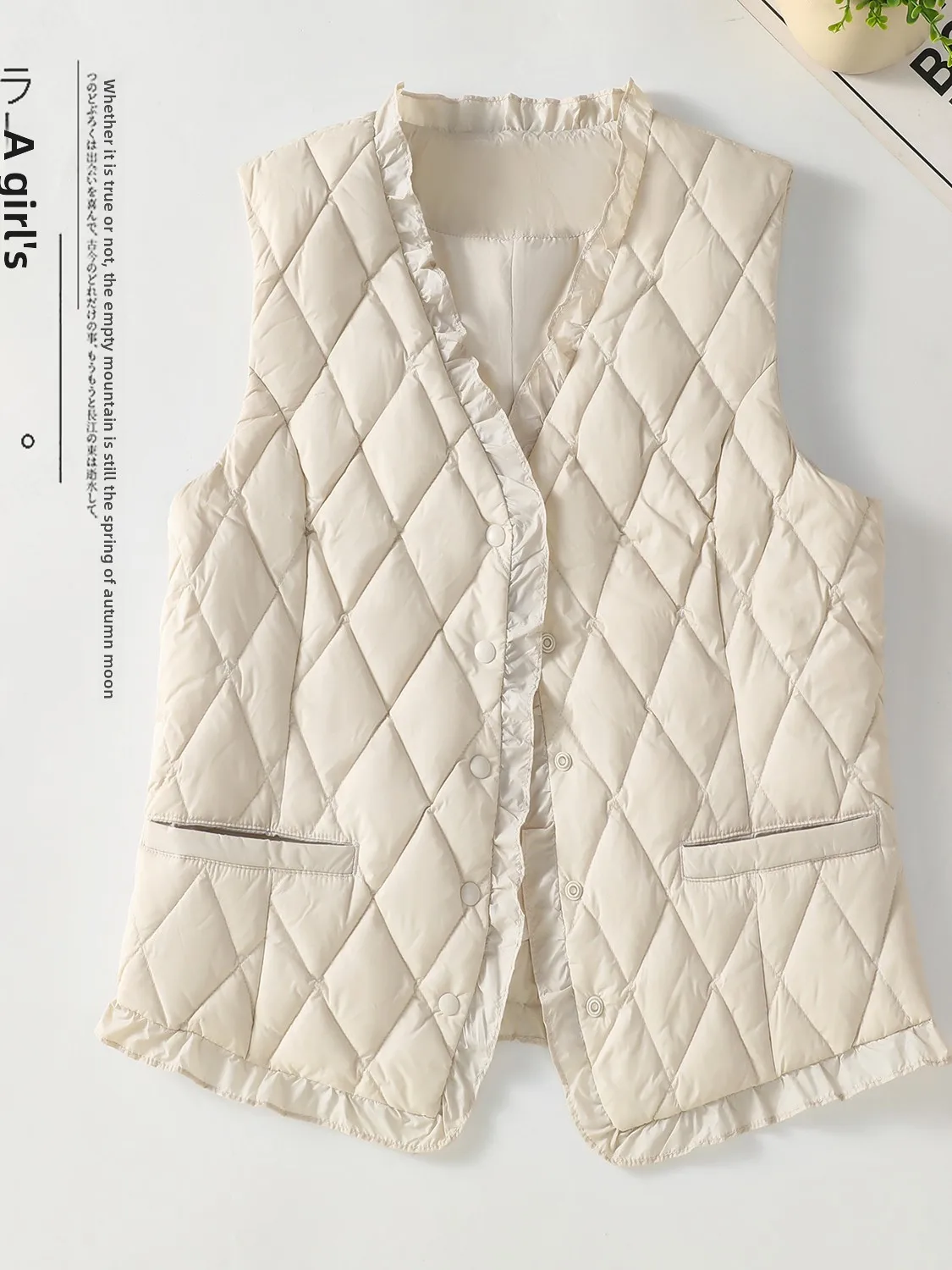 

Lightweight Short down Vest Women's Fashion Outerwear Flower Warm Inner Wear Commute Style Polyester Fiber