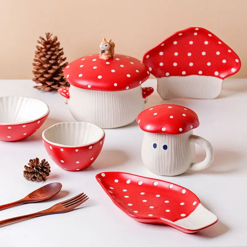 

Girl's heart high-value ceramic red mushroom tableware, cup, snack plate, rice bowl, noodle bowl, salad bowl, spoon ins wind