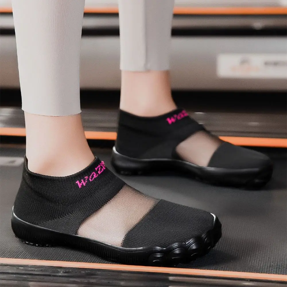 Yoga Shoes Anti-Slip Wading Shoes Lightweight Quick-Drying Beach Shoes Breathable Durable Aqua Shoes Swimming