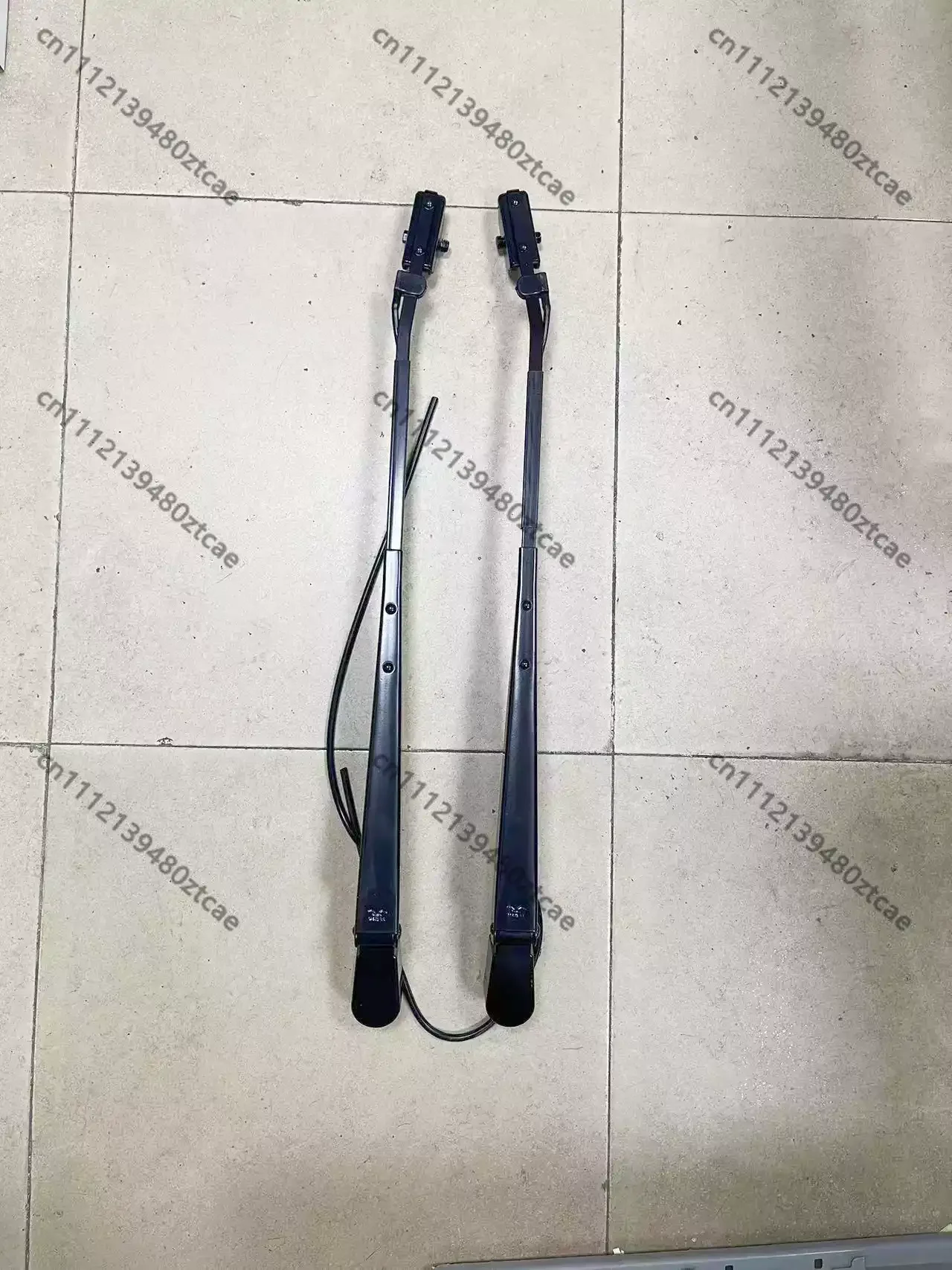 Wiper Arm 70CM Large Hole 12MM Single Flat Bar For Jinhua Youngman Neoplan Bus Coach Windshield Wiper Arm Replacement Parts