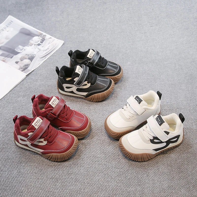

2025 Winter New Children's Shoes for Boys and Girls Retro Lightweight Casual Shoes Fashion Plush Sports Shoes