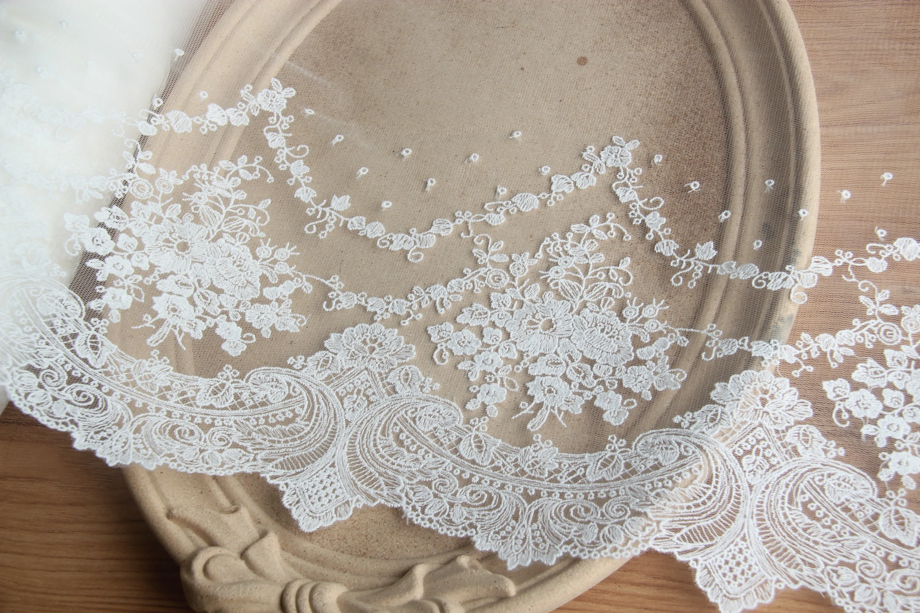 Adornos de encaje bordado de hilo de algodón para ropa, adornos y cintas de  encaje de flores suaves Retro, artesanía DIY, accesorios de costura -  AliExpress, image size:3000x2000