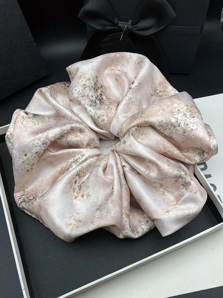 Oversized and Oversized Satin Floral Large Intestine Headband with a High-End and Fashionable Feel, Tied with a Low Ponytail, Me