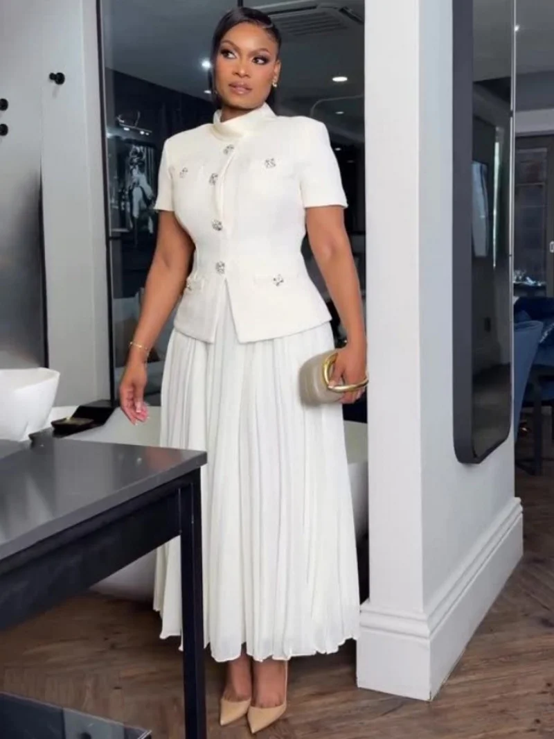 Elegante 2-teilige Sets für Damen: Sommer-Outfits 2026 – Kurzarm-Oberteil und Faltenrock im OL-Stil für Pendlerinnen