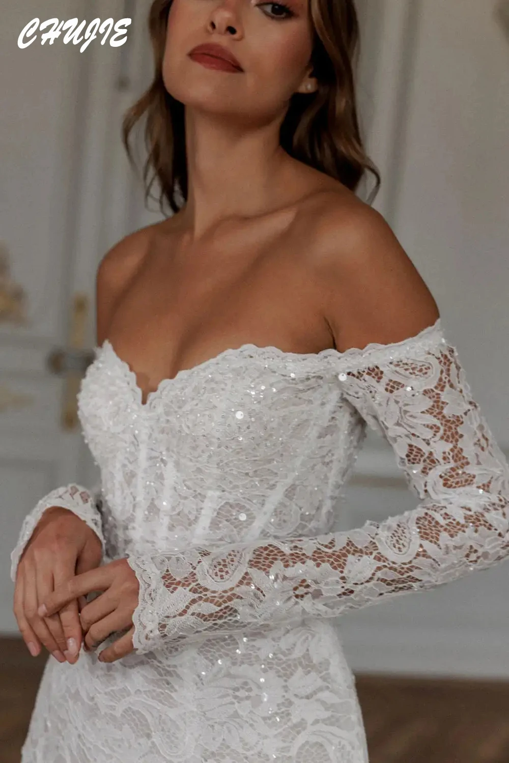 ชุดแต่งงานสั้นแบบมินิ แขนยาวปิดไหล่ ประดับลูกไม้  แบบสั่งตัดได้  ชุดเจ้าสาวเซ็กซี่  งานพิธีการ  ปี 2025  เวสติโด เด