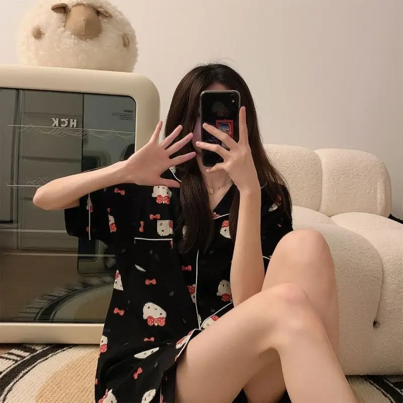 Sanrio Новый женский пижамный комплект Hello Kitty Пижамный комплект из 2 предметов с принтом Sweet Girl Летние шорты с короткими рукавами Комплект домашней одежды с героями мультфильмов