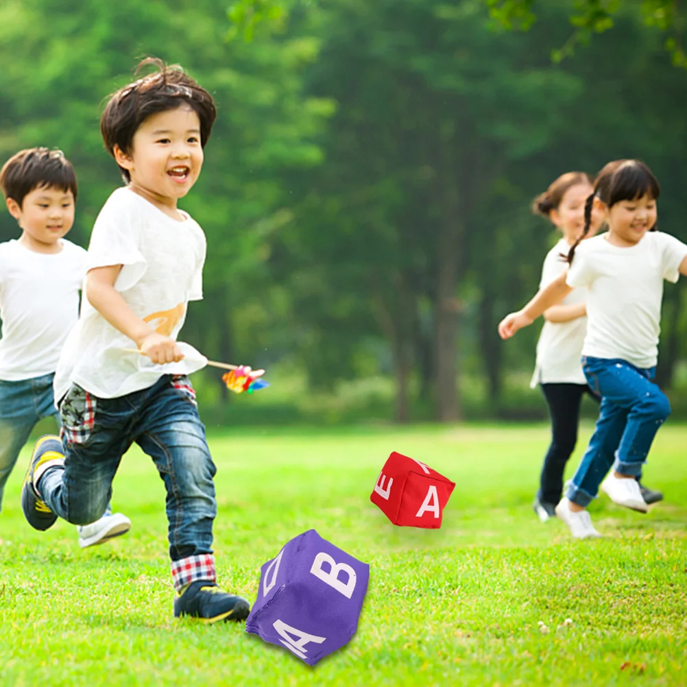 20-teiliger Alphabet-Sitzsack, Wurfspiel, Spielzeug, Taschen für Kinder, die kleine Sitzsäcke im Freien werfen