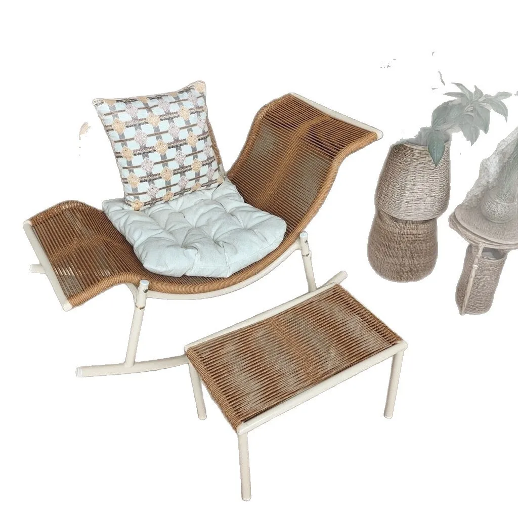 

Бытовое кресло-качалка из ротанга для ленивого двора