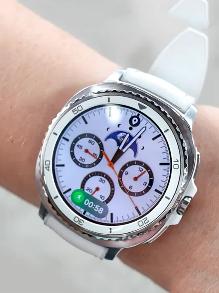 Samsung Galaxy Watch 8 Classic montre intelligente nouveau 2025 Jusqu'à 30 heures avec affichage toujours (AOD) compatible Bluetooth : v5.3 Operatin