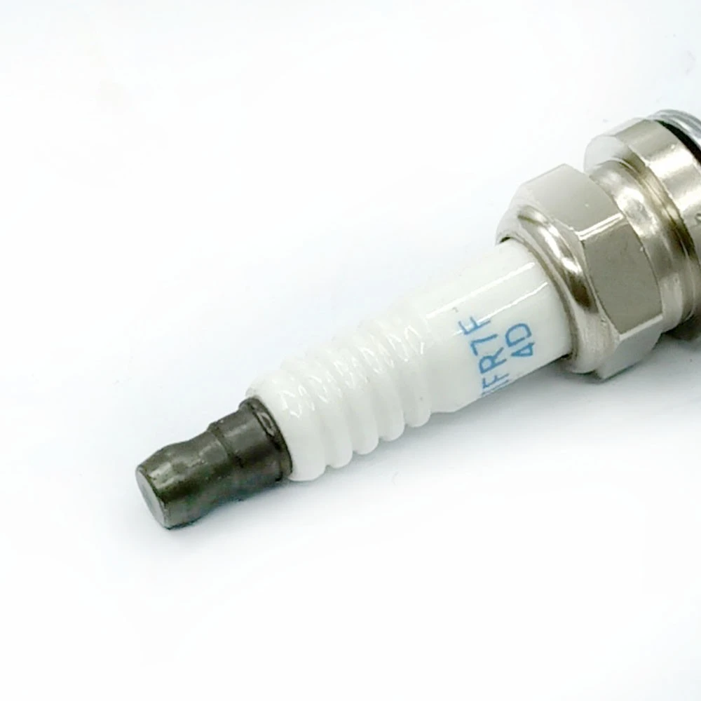 

IFR7U-4D spark plug gas engine parts M2A00-3705002A spark plug