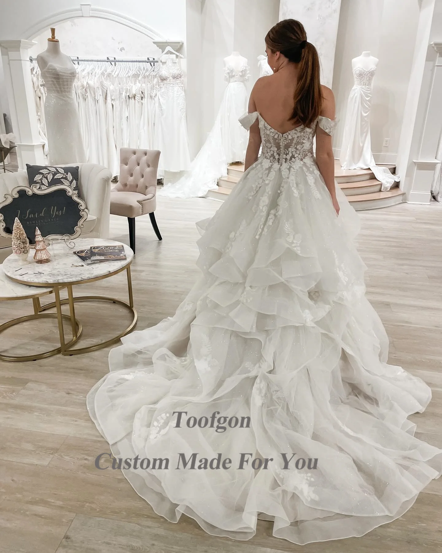 Toofgon A Line Soft Tulle Bride Wedding Dresses Appliques Lace Bridal Gowns Tiered Skirt Long Train Formal Wedding Party Gowns