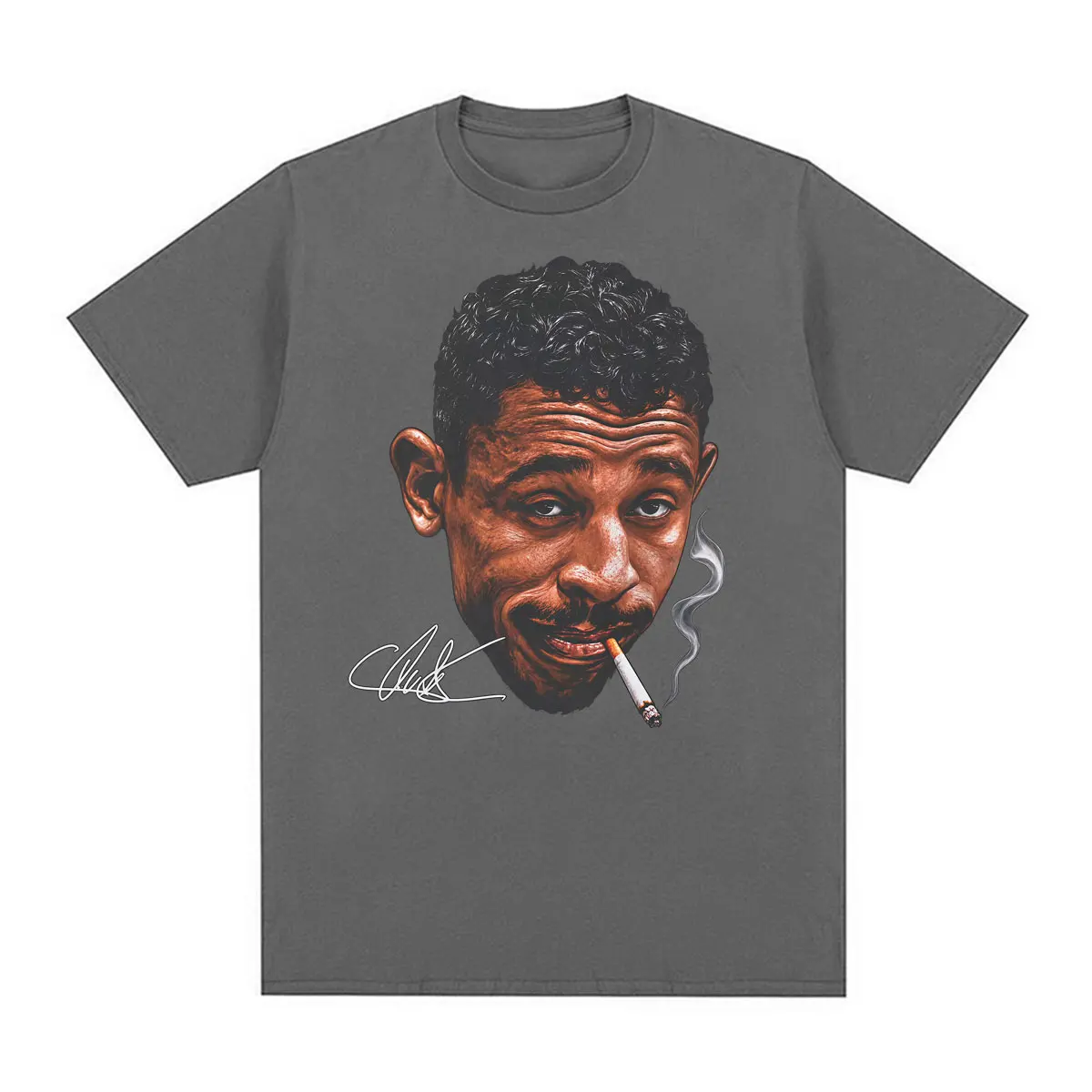 Lustiges Carlos Prates „The Smoker“ Signature T-Shirt, Herrenbekleidung, modisches, klassisches Gothic-T-Shirt, Baumwolle, lässiges Oversize-T-Shirt. – Detail 4
