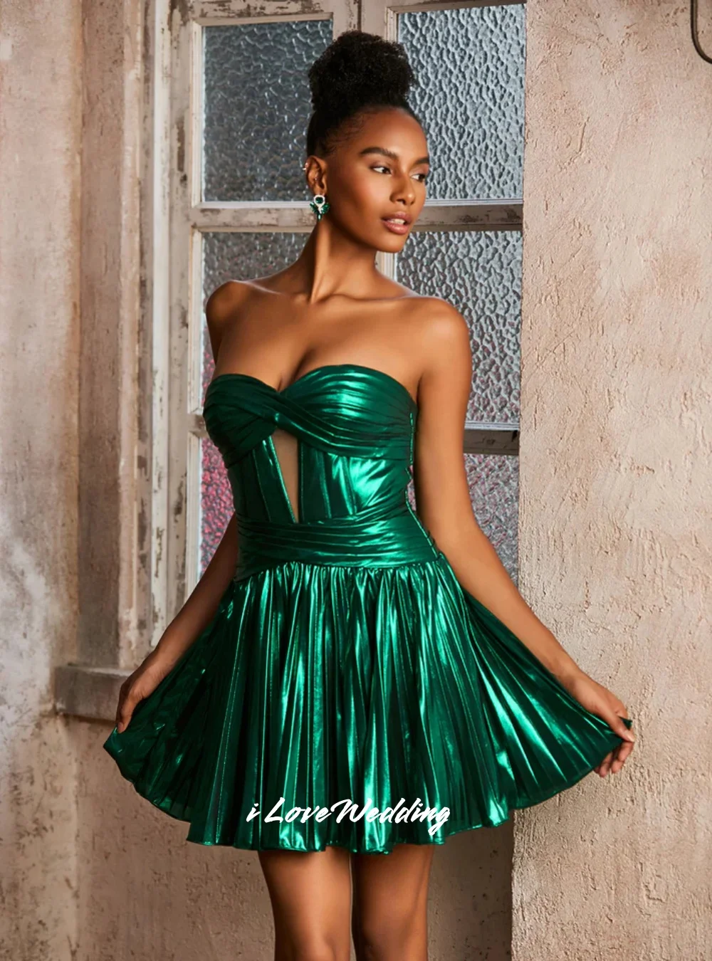 สีเขียวหวานใจชุดเดรส 2025 แขนกุดสายเดี่ยวคริส-ครอสเอ-ไลน์กระโปรงรัดตัวมินิปาร์ตี้ชุดที่กำหนดเอง