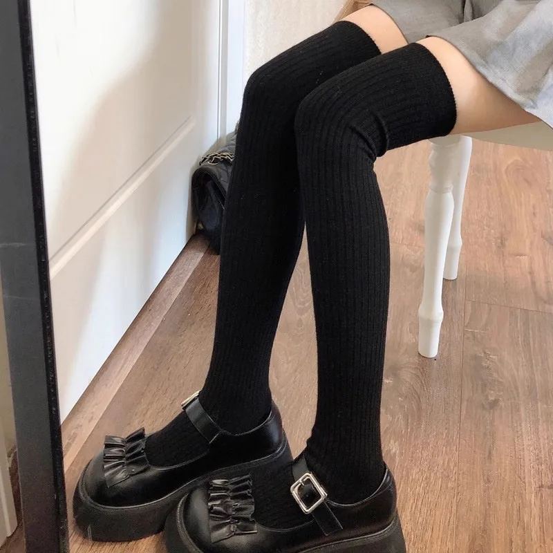 النساء الجوارب الطويلة الصوف الناعم بلون الفخذ العليا جوارب مجعد أسود أبيض رمادي الجوارب الخريف الشتاء الدافئة فوق جوارب طويلة